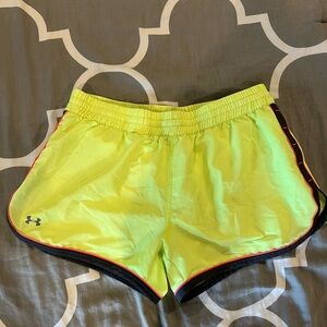 Under Armour Athletic Shorts Size M